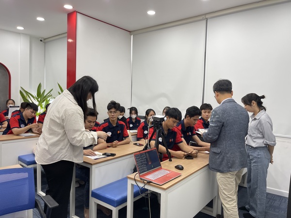 Trường ĐHQG Hanbat gặp gỡ học viên Du học Hàn Quốc Hiast 