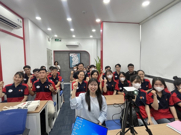 Trường Đại học Hannam Gặp gỡ học viên Trung tâm Du học Hàn Quốc Hiast