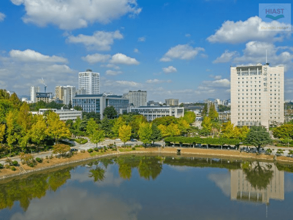 cựu sinh viên đại học konkuk