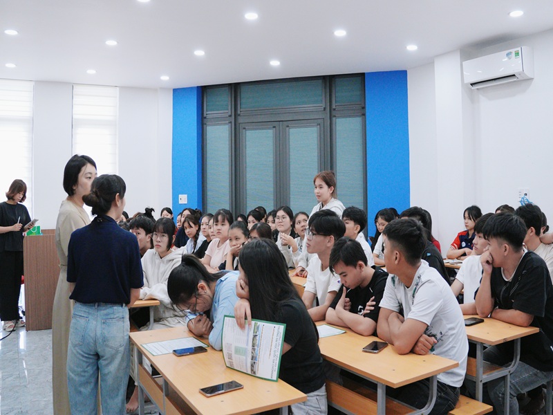 Trường Đại Học Quốc gia Chonnam gặp gỡ học viên hiast T7.2025