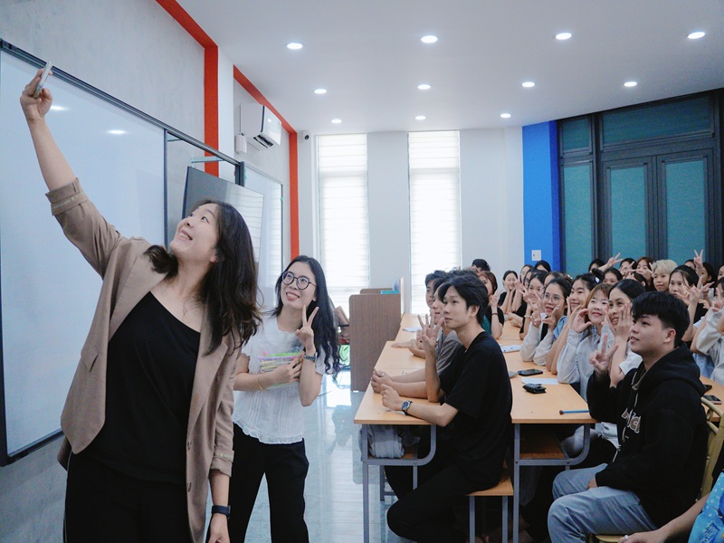 Đại học Donggang giao lưu Học viên Hiast tháng 7.2025