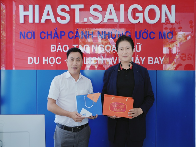 Đại diện Trường Đại Học Quốc gia Kangwon Gặp Gỡ Du Học Hiast tháng 9/2025
