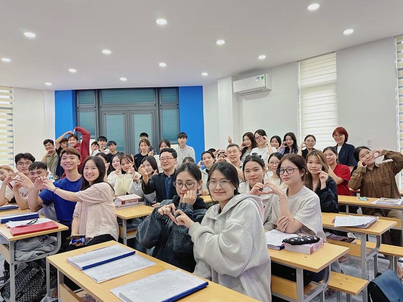 Đại Học Nữ Sinh Suwon Gặp Gỡ Du Học Hiast Ngày 29/9/2025