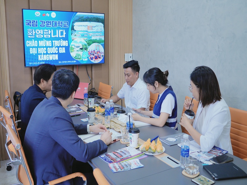 Trường Đại Học Quốc gia Kangwon đến thăm Du Học Hiast tháng 9/2025