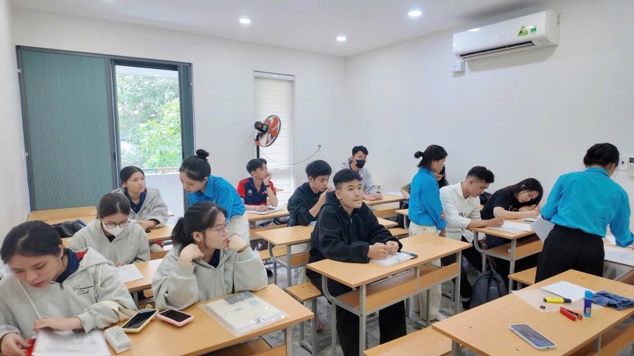 Học viên HIAST sẵn sàng phỏng vấn lãnh sự cho kỳ nhập học tháng 12/2026